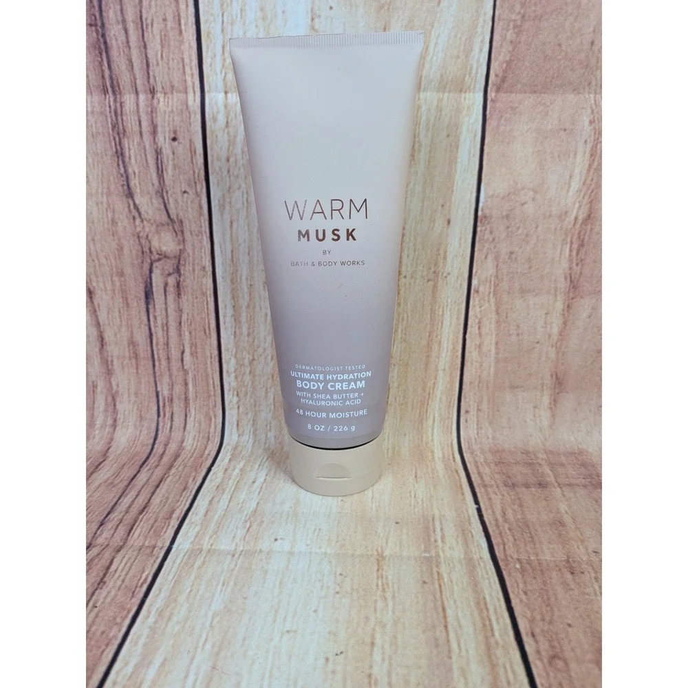 Bath & Body Works Warm Musk Ultimate Hydration Body Cream 8 oz Hyaluronic Acid